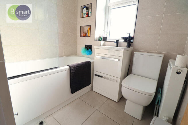 3 bed Town House for sale Image 12
