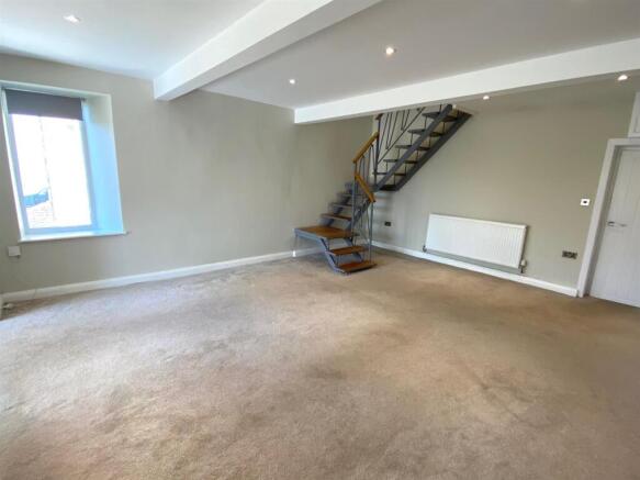 Bramleys Estate Agents - Hall Lane, Kirkburton (3)