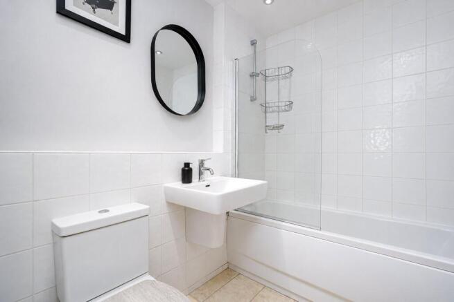 2 bed Apartment for sale Image 10
