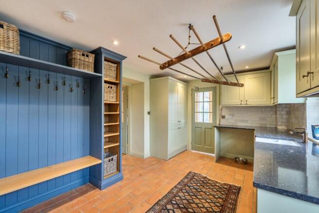 4 bed Detached for sale Image 6