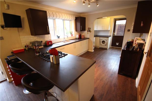 Kitchen/B'fast Room