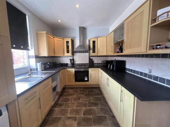 2 bed Terraced for sale Image 6