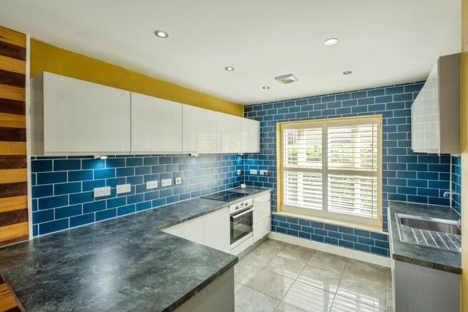 4 bed Detached for sale Image 4