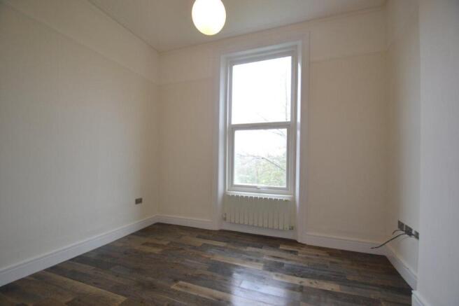 1st bedroom 1.jpg