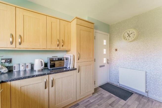 2 bed Semi-Detached Bungalow for sale Image 8