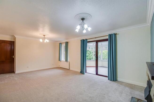 3 bed Bungalow for sale Image 4
