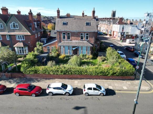 dji_fly_20251016_233358_580_1761140778873_photo.