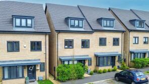 8, Woodlands Place, Shirley, Solihull B90 8AY