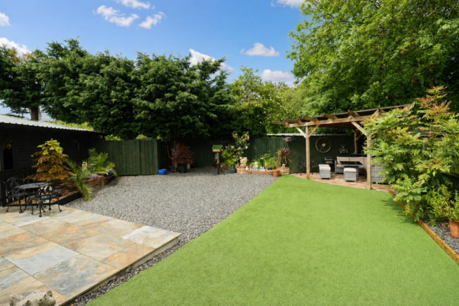 3 bed Semi-Detached for sale Image 11