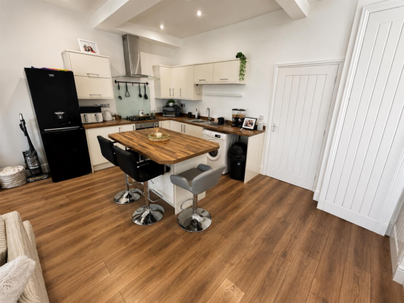 KITCHEN.png