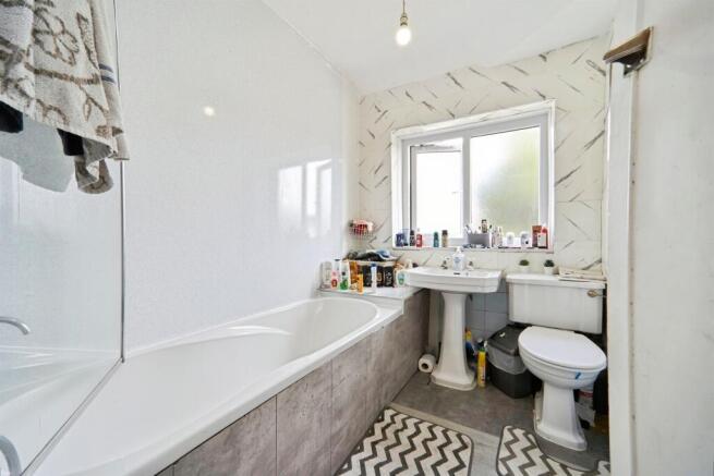 3 bed Semi-Detached for sale Image 9