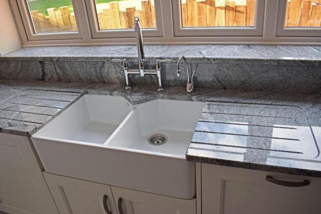 P3 57a Twatling Road, kitchen sink.jpg