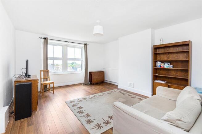 30435_davies__and__davies_62d_oakfield_road_13_lo.