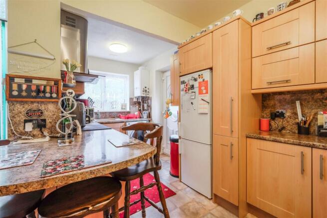 2 bed Semi-Detached for sale Image 7