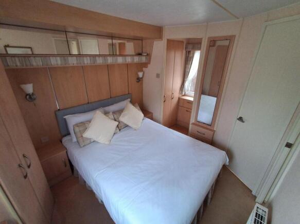Coopers Beach Holiday Park, Church Lane East Mersea, Colchester, Essex, CO5 8TN photo 5
