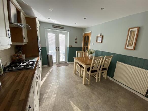 Kitchen: