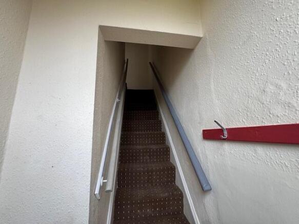 2 bed Terraced to rent Image 7