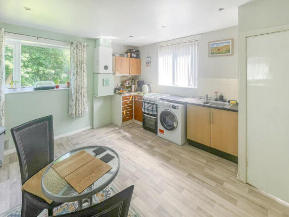 3 bed Semi-Detached for sale Image 5