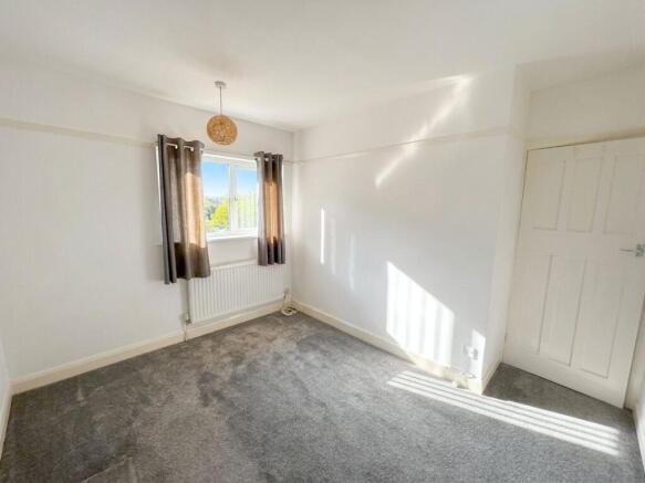 3 bed Semi-Detached for sale Image 11