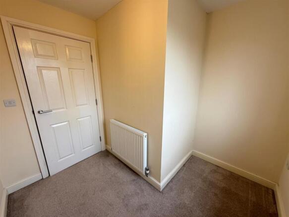 3 bed End of Terrace to rent Image 9