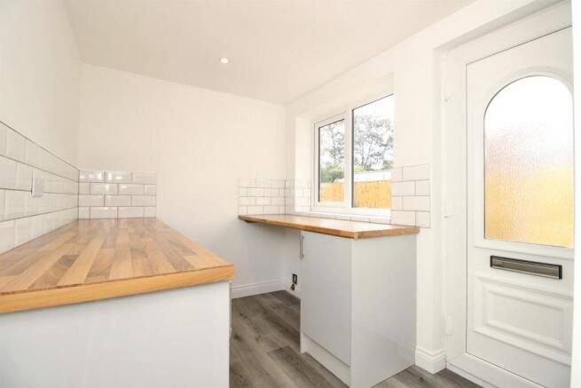 3 bed Semi-Detached for sale Image 4