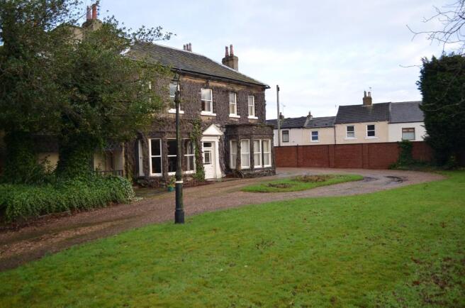 North Featherstone