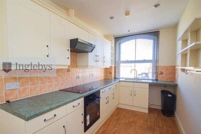 2 bed Apartment for sale Image 5