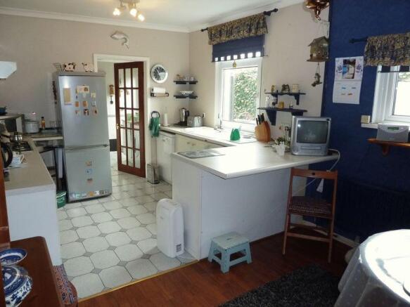 Kitchen/Dining...