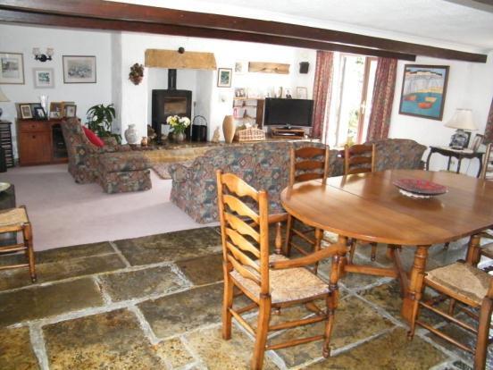Sitting/Dining Room