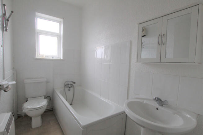 2 bed Terraced to rent Image 7