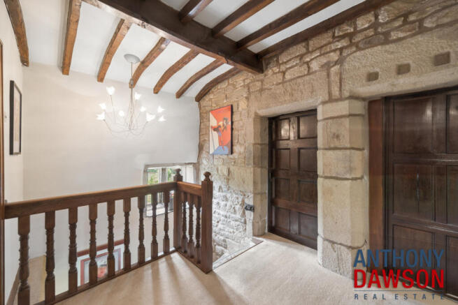 4 bed Detached for sale Image 9