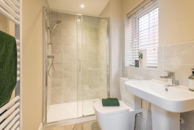 4 bed Detached for sale Image 10