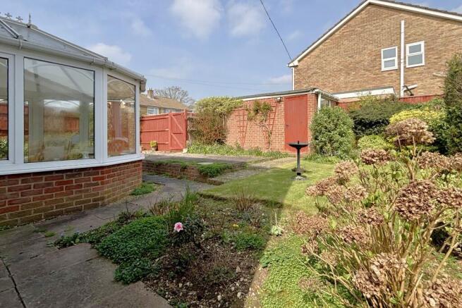 Hillcrest Avenue, Chandler's Ford, Eastleigh, SO53 photo 4