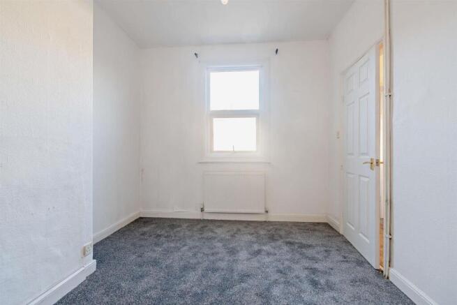 4 bed Terraced for sale Image 9