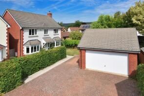 8, Parsonage Fields, Hereford HR4 8FE