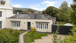10, Hearne Road, Charlton Kings, Cheltenham GL53 8RD