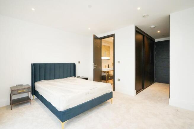 2 bed Apartment to rent Image 9