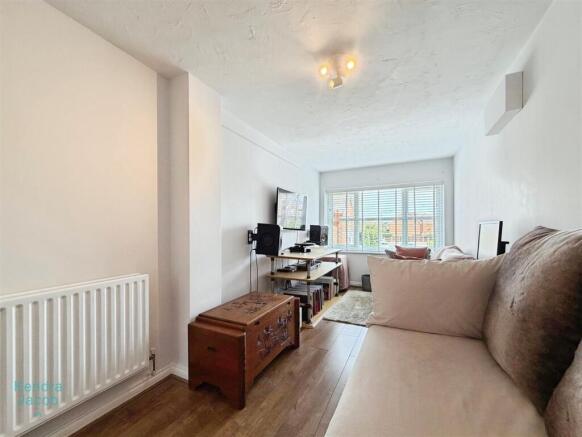3 bed Detached for sale Image 10