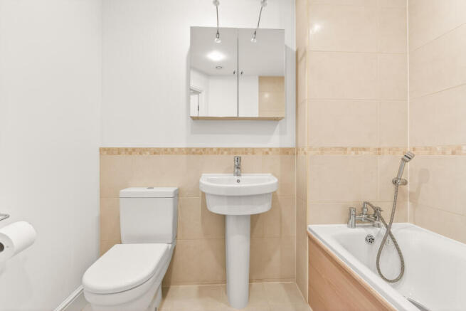2 bed Retirement Property for sale Image 11
