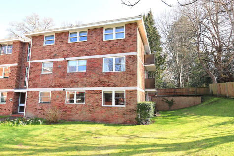 Rapallo Close, Farnborough, GU14