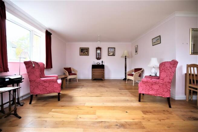 Living/dining room