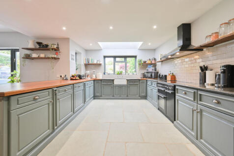 Silverdale Road, Bushey, WD23