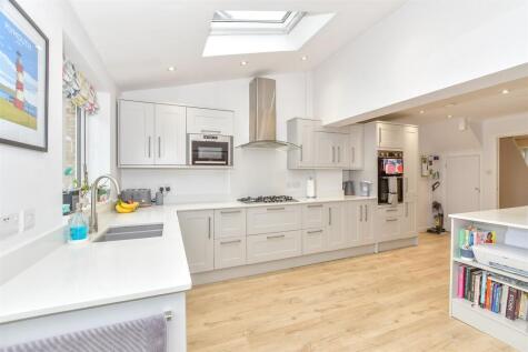 Hanmer Way, Staplehurst, Tonbridge, Kent