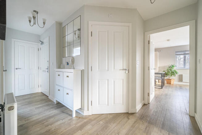 1402445-3-696f508...