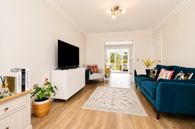 4 bed Detached for sale Image 6
