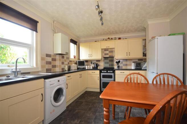 Kitchen/Dining Area