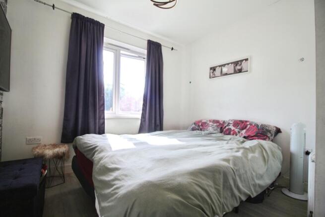 3 bed Town House for sale Image 6