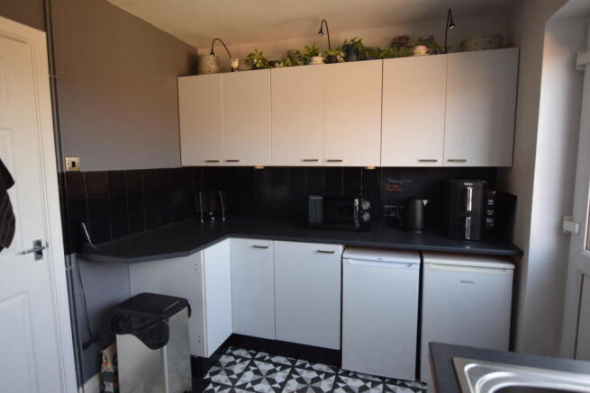 2 bed Semi-Detached for sale Image 9