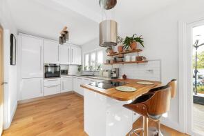 25, Biggin Way, Upper Norwood, London SE19 3XF