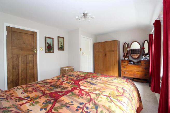 007 Tyttenhanger Green - Master Bedroom - 3.JPG